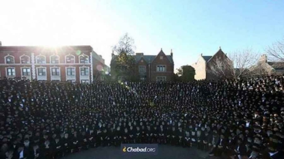 Quand 4.000 rabbins se rassemblent, ça donne des selfies d’anthologie