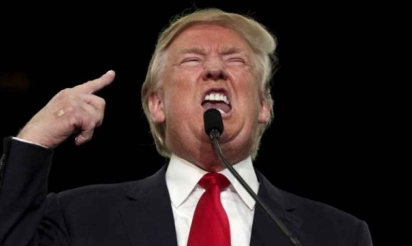 Etats-Unis : Donald Trump se moque du handicap d’un journaliste pendant un meeting