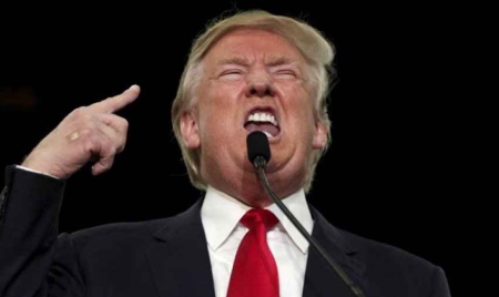 Etats-Unis : Donald Trump se moque du handicap d’un journaliste pendant un meeting