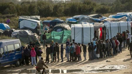 Jungle de Calais: la justice ordonne des aménagements sanitaires et la collecte des ordures
