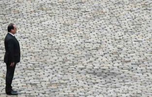 Attentats: qui est à l'origine des mesures prises par Hollande?