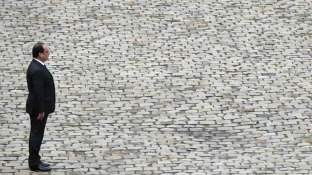 Attentats: qui est à l’origine des mesures prises par Hollande?