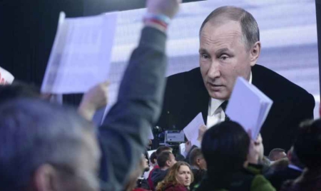 Flatté par Poutine, Trump lui déclare sa flamme