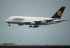 Le passager d’un vol Lufthansa maîtrisé après avoir voulu faire quelque chose à une porte de l’avion
