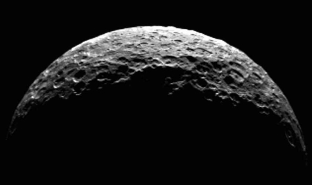 Le mystère des lumières de la planète naine Cérès résolu ?