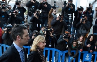 La soeur et le beau-frère du roi d'Espagne jugés pour fraude et corruption