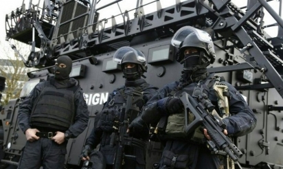 Attentats : Cazeneuve veut mettre fin à la guerre entre police et gendarmerie