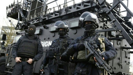 Attentats : Cazeneuve veut mettre fin à la guerre entre police et gendarmerie