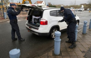 Contrôles à la frontière belge: Paris s'étonne de la décision étrange de Bruxelles 