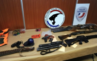 Vendée : des dizaines d'armes et des milliers de munitions saisies chez un particulier