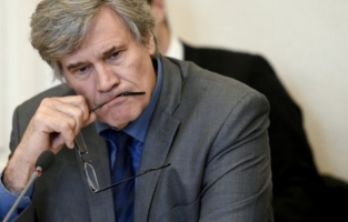 Insultes pour Hollande et heurts au Salon de l'Agriculture