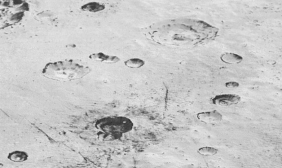 Charon, la plus grande lune de Pluton, aurait eu un océan sous sa surface