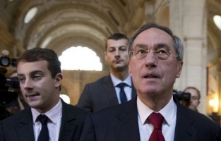 Sondages de l'Elysée: Claude Guéant mis en examen pour complicité de favoritisme