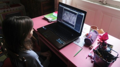 Pourquoi les théories du complot attirent tant les jeunes ?