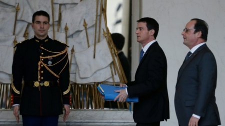 Sondage: Hollande et Valls continuent de descendre, Juppé s’installe à droite