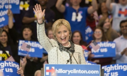 Primaires démocrates: Hillary Clinton bat largement Bernie Sanders en Caroline du Sud