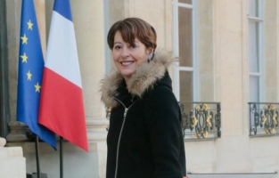 Les femmes discriminées dans les prisons françaises d'après Adeline Hazan