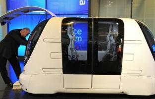 Les robots intelligents arrivent, menaçant des millions d'emplois