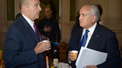 Raffarin soutient Juppé pour la primaire à droite