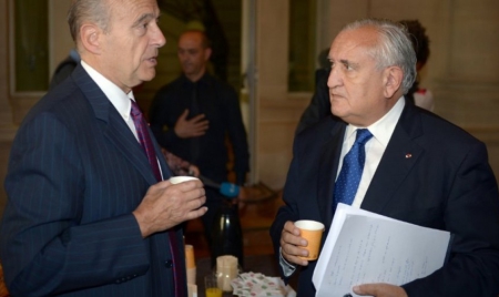 Raffarin soutient Juppé pour la primaire à droite
