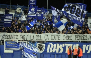 Bastia: un supporter blessé et 8 gardes à vue après des heurts avec la police