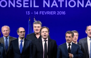 Chez les Républicains, Sarkozy n'est plus le chef, constate la presse