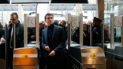 Transports publics: Valls annonce le lancement des travaux du RER E Eole