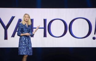 La patronne de Yahoo! tente son plan de la dernière chance