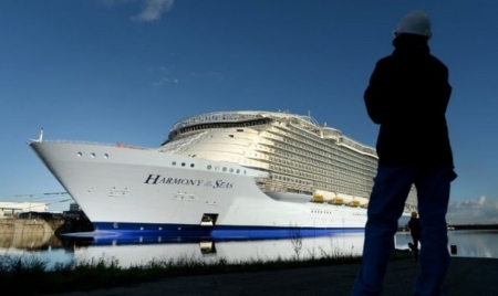 Saint-Nazaire: sprint final pour la construction du plus gros paquebot du monde