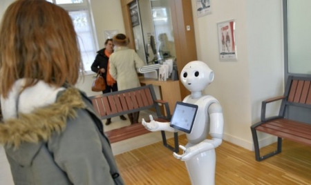 Le robot Pepper s’offre les services de Microsoft pour se rendre utile dans les magasins