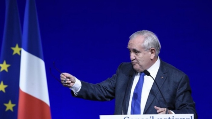 Raffarin (LR) sur la loi Travail: l’exécutif confond réforme et manoeuvre