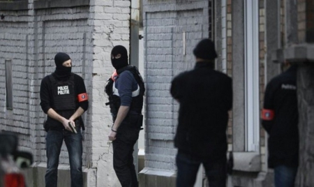 Attentats de Paris : tirs contre la police lors d’une perquisition à Bruxelles