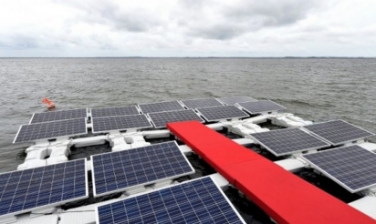 Brésil: des panneaux solaires pour réparer un crime contre l’environnement