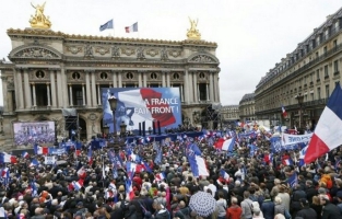 1er mai : Le FN renonce au défilé au profit d'un banquet patriote