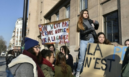Les jeunes redescendent dans la rue contre la loi travail
