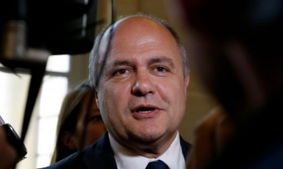 Révision constitutionnelle: double erreur du Sénat, dénonce Le Roux (PS)