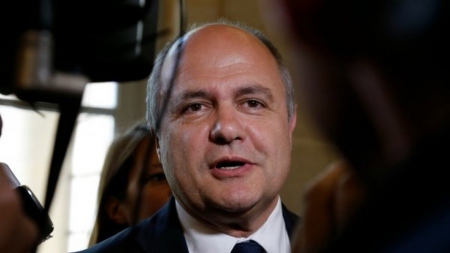 Révision constitutionnelle: double erreur du Sénat, dénonce Le Roux (PS)