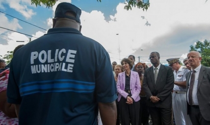 Violences en Guadeloupe: des élus demandent des forces de l’ordre supplémentaires