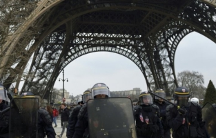 La colère gronde suite à la violence policière en marge des manifestations contre la Loi Travail 