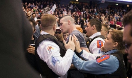 Etats-Unis : violences après l’annulation d’un meeting de Donald Trump à Chicago
