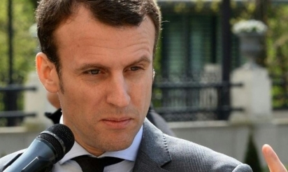 La gauche aujourd’hui ne me satisfait pas, explique Emmanuel Macron