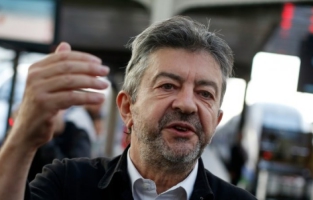 Liquidation d'Akers France: Mélenchon fustige la ruine organisée par la Commission européenne 