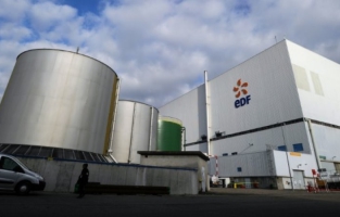 Fessenheim: Royal suggère la mutation de la centrale en usine Tesla