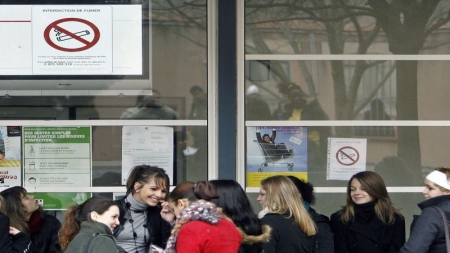Tabac et lycée: les proviseurs jugent surréalistes les propos de la ministre