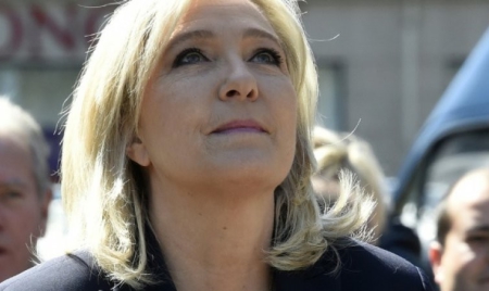 Loi Travail: le FN appelle les députés, notamment PS, à faire tomber le gouvernement