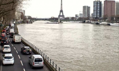 Vieilles voitures interdites : les automobilistes attaquent la mairie de Paris