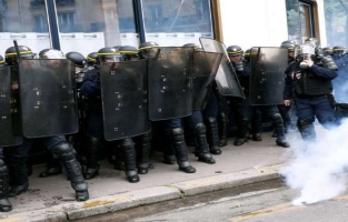 Rassemblements inédits de policiers contre la haine anti-flics