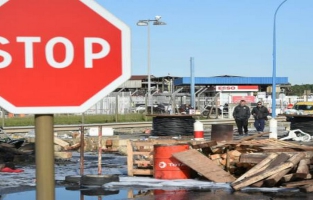 Carburants: le conflit se durcit 