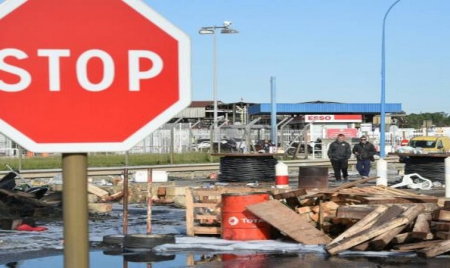 Carburants: le conflit se durcit