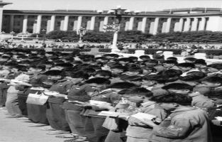 Chine: les banquets cannibales oubliés de la Révolution culturelle 